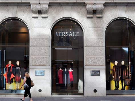 tapestry buys Versace